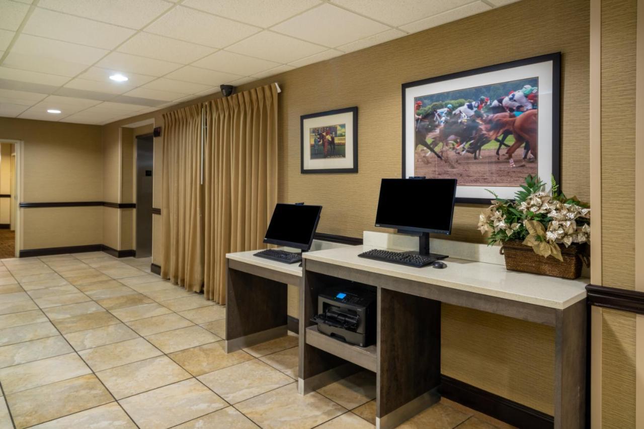 La Quinta By Wyndham Lexington South / Hamburg Hotel Exterior photo